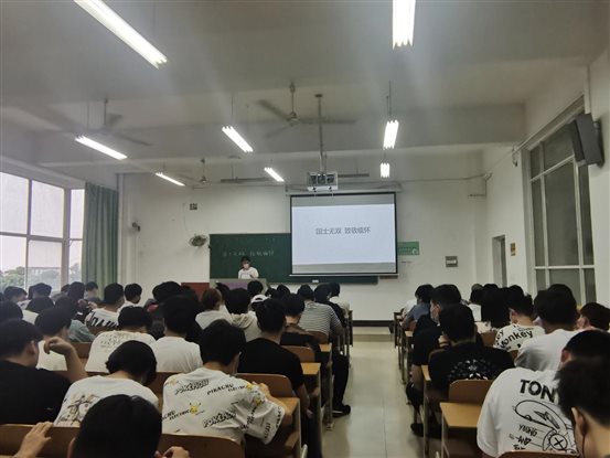 ED0B07D4FD3AFDCD5D2068109E238AAB